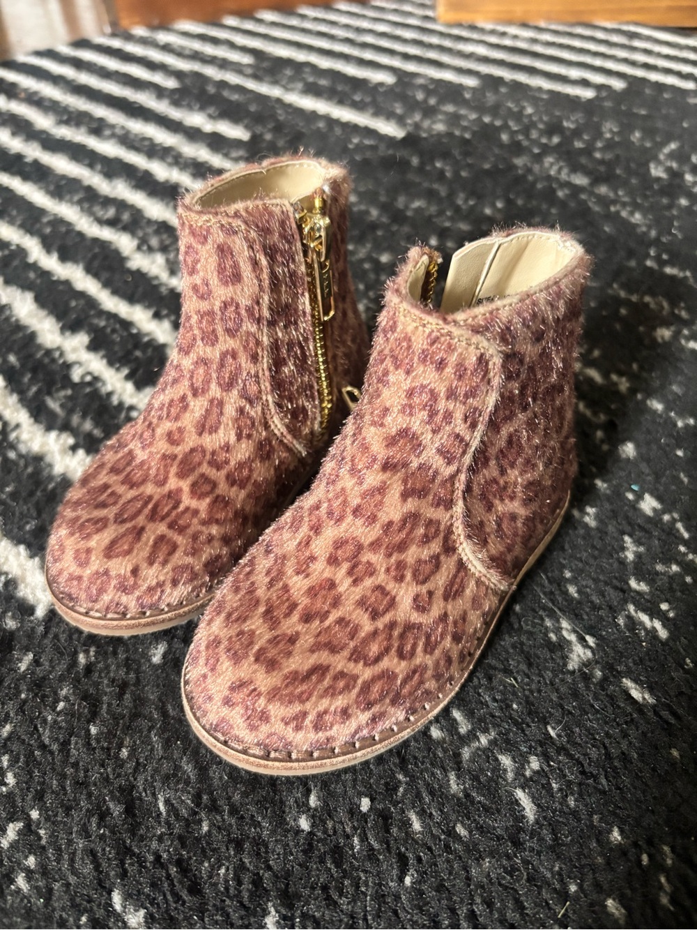 Janie and Jack Leopard Print Ankle Boots - size 4